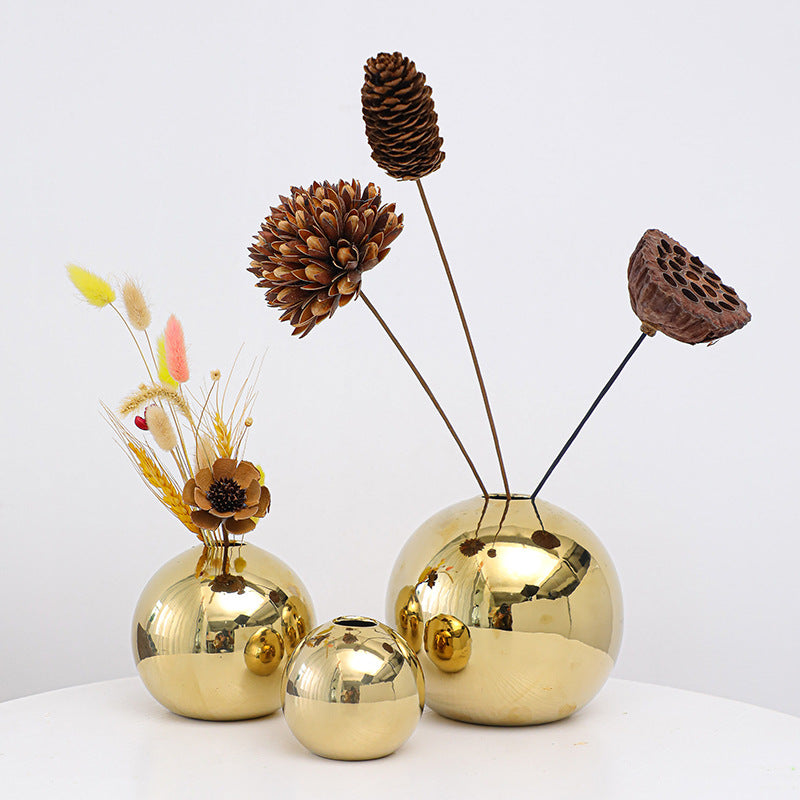 The Aurelia Gold Vase